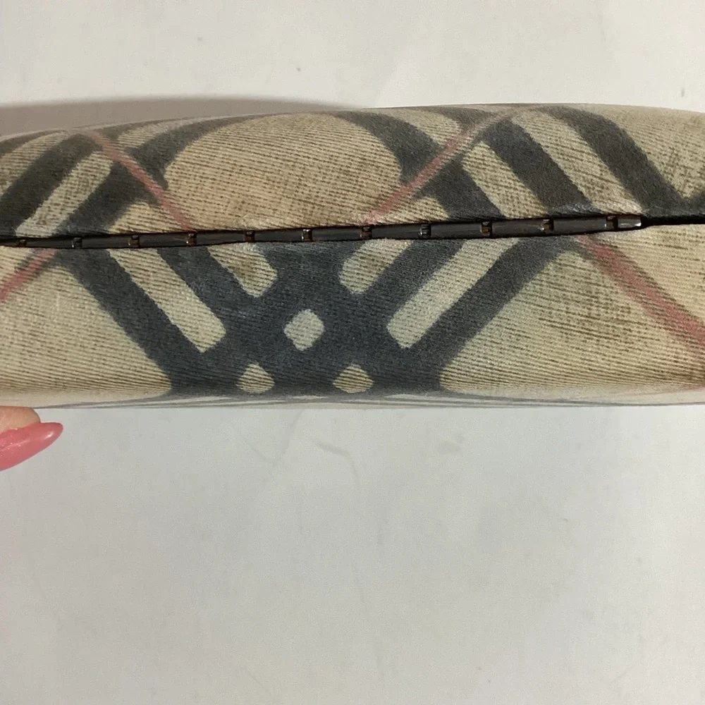Burberry Original Clamshell Sunglass Case,iconic signature plaid, made in Italy - Picture 12 of 12